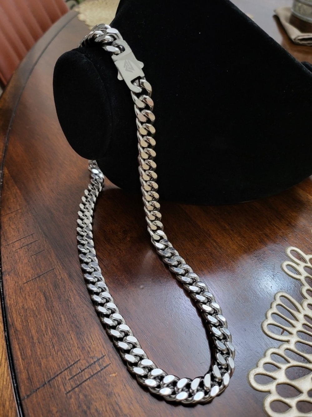 Men's Premium Stainless Steel Cuban Link Necklace Chain, Thick & Heavy, 25.6-In.